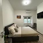 Apartamento Colosseo-torre Maura Modern Double Private Ensuite, Wifi & Ac Near Metro C Roma