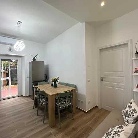 דירה Jacuzzi-garden Double Ensuite Wifi Ac Near Metro