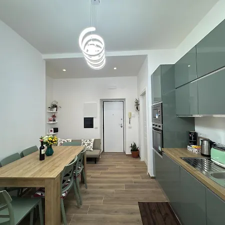 דירה Jacuzzi-garden Double Ensuite Wifi Ac Near Metro