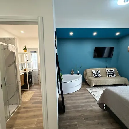 דירה Jacuzzi-garden Double Ensuite Wifi Ac Near Metro *