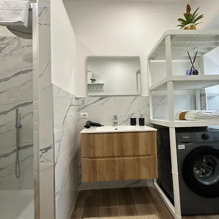 Jacuzzi-garden Double Ensuite Wifi Ac Near Metro דירה *