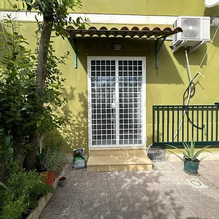 Jacuzzi-garden Double Ensuite Wifi Ac Near Metro דירה רומא