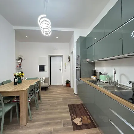 Jacuzzi-garden Double Ensuite Wifi Ac Near Metro *