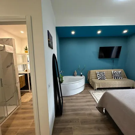 דירה Jacuzzi-garden Double Ensuite Wifi Ac Near Metro *