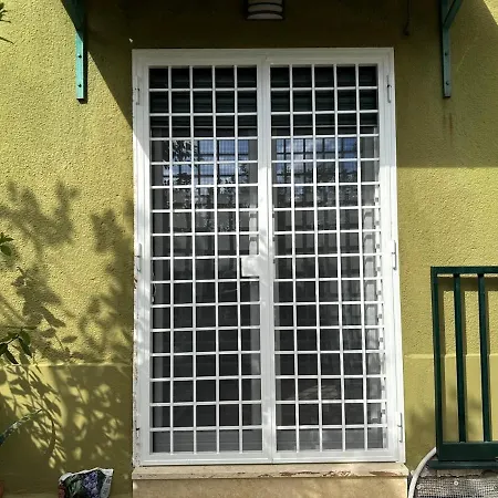 Jacuzzi-garden Double Ensuite Wifi Ac Near Metro