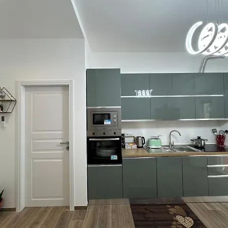 Jacuzzi-garden Double Ensuite Wifi Ac Near Metro * רומא