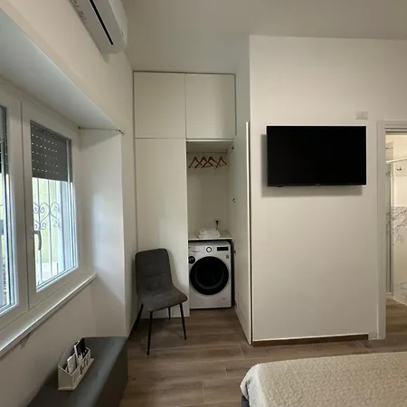 Colosseo-torre Maura Modern Double Private Ensuite, Wifi & Ac Near Metro C Apartamento *