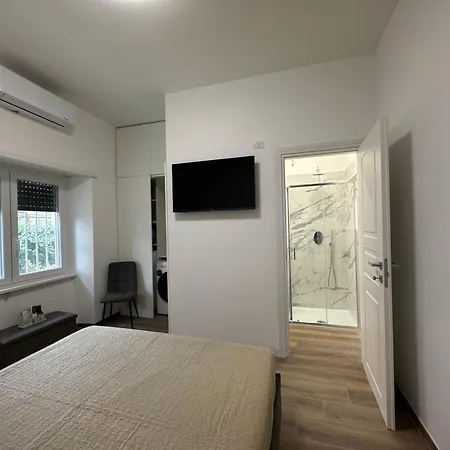 Colosseo-torre Maura Modern Double Private Ensuite, Wifi & Ac Near Metro C *