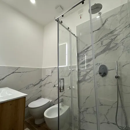 Colosseo-torre Maura Modern Double Private Ensuite, Wifi & Ac Near Metro C *