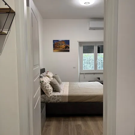 Colosseo-torre Maura Modern Double Private Ensuite, Wifi & Ac Near Metro C Rom